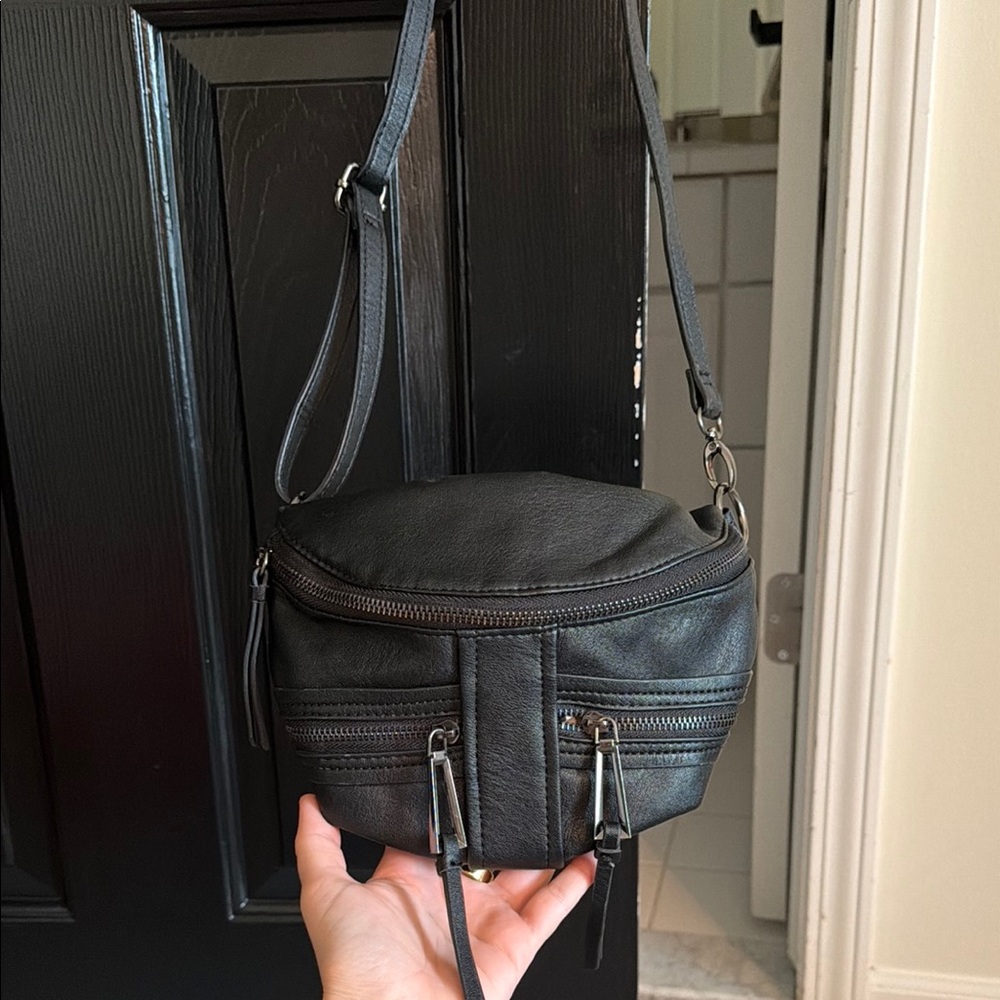Classic Black Leather Crossbody Bag Fanny Pack